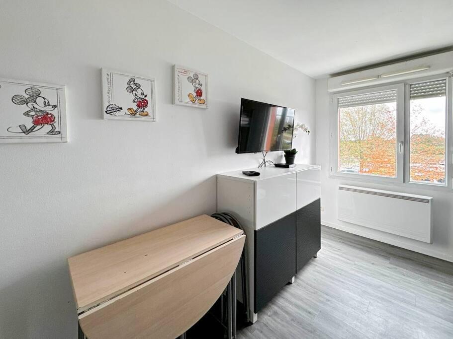 Studio A Disneyland Paris Монтеврен Екстериор снимка